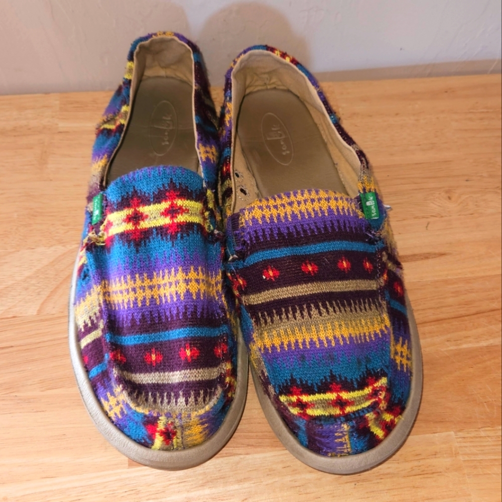 Ladies Sanuk Southwestern knit blanket print size 10